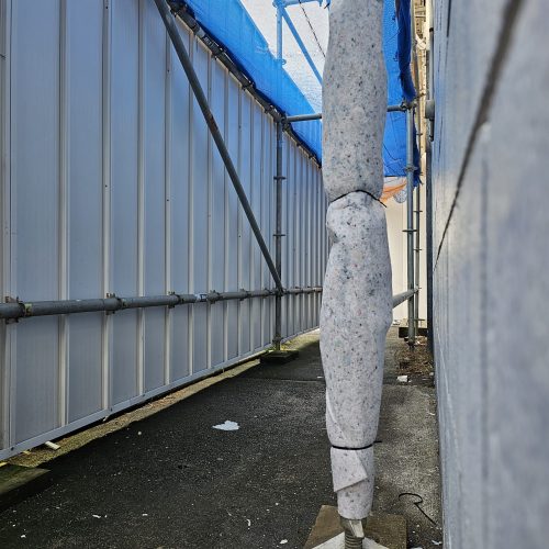 closed loop protection for rails, balutrades, bollards and scaffolding